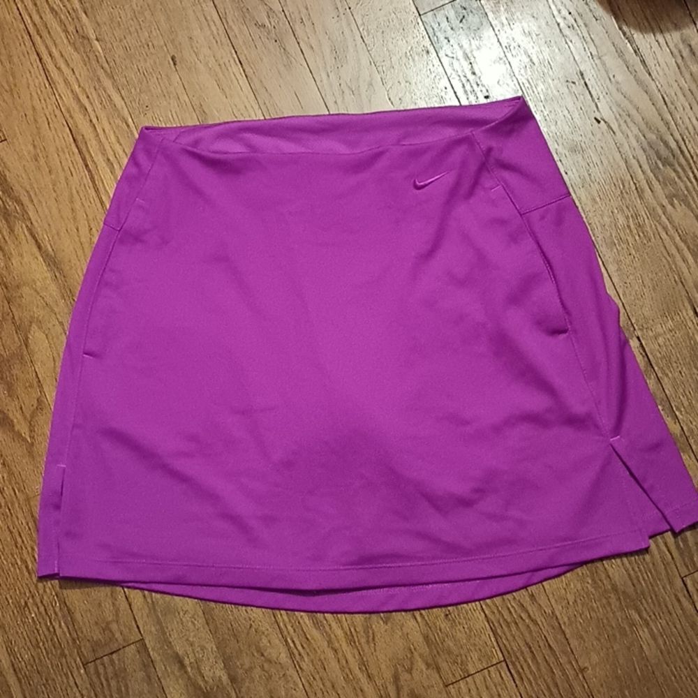 Nike medium Dri-Fit skirt